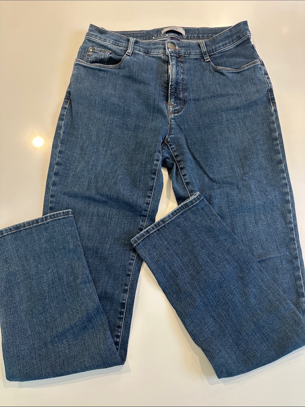 Brax Feel Good Womens Straight Leg Jeans Blue Medium Wash Denim Size 28